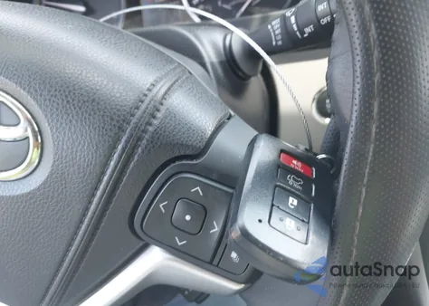 2015 Toyota Highlander Xle V6 z USA, uszkodzony, nr VIN 5TDKKRFH4FS050376